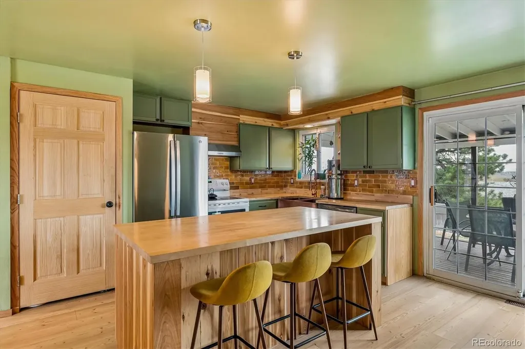 3550 W Mountain Road Englewood CO 80110