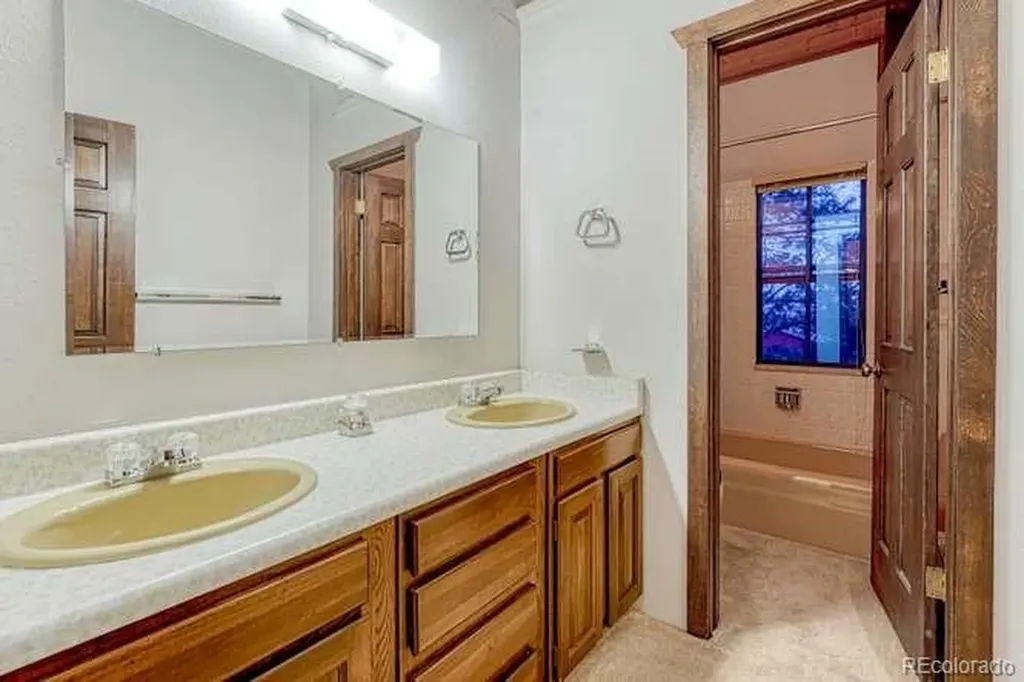 7427 S Richfield Street Foxfield CO 80016