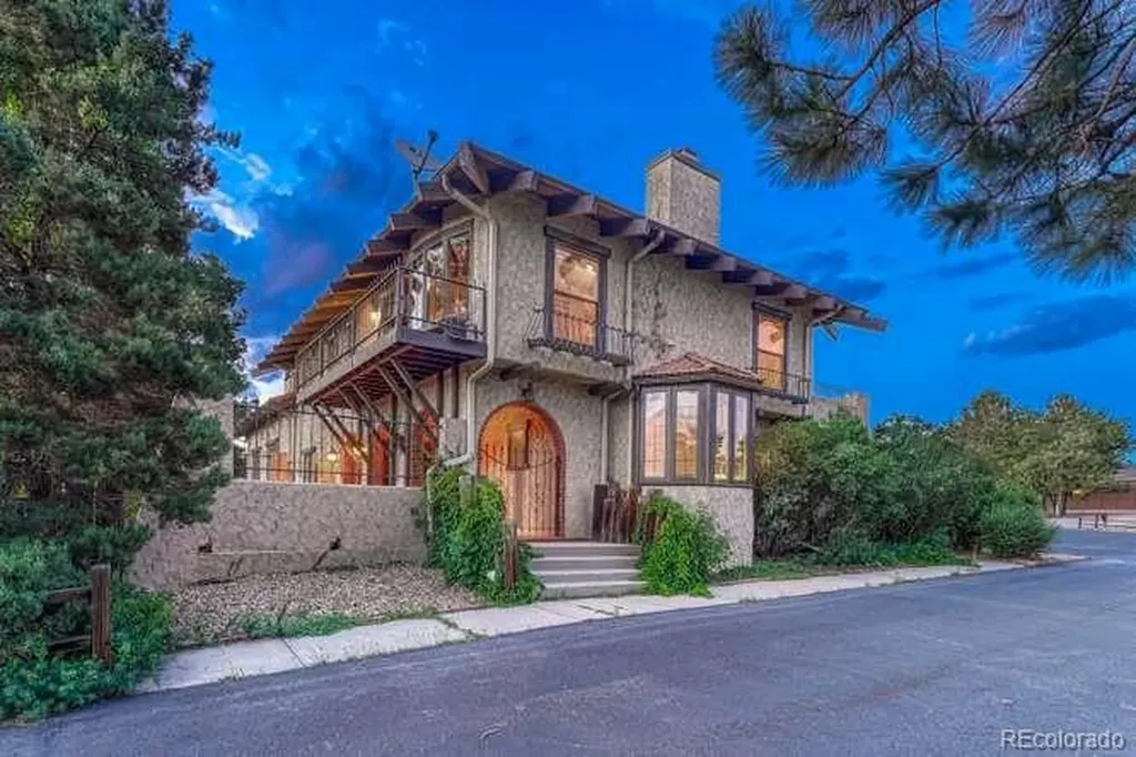 7427 S Richfield Street Aurora CO 80016