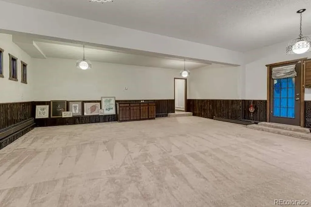 7427 S Richfield Street Aurora CO 80016