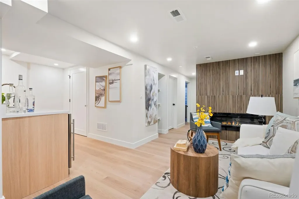 3021 Locust Street Denver CO 80207