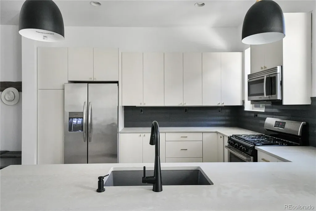 5043 Valentia Street Denver CO 80238