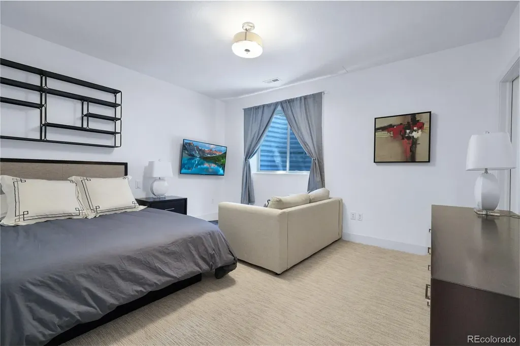 5043 Valentia Street Denver CO 80238