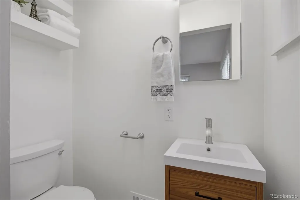 5301 S Washington Street Littleton CO 80121