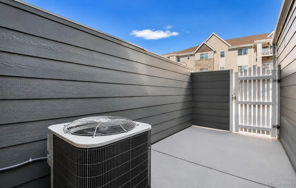 2058 S Balsam Street Lakewood CO 80227