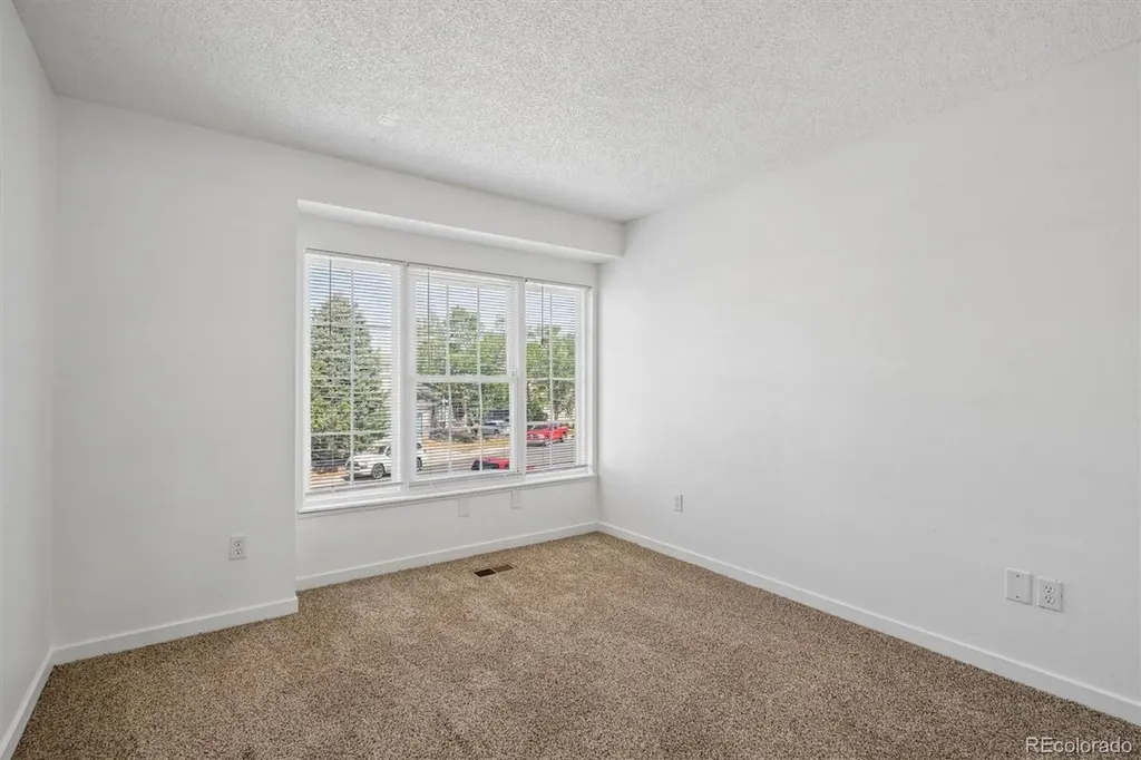 1156 S Rifle Circle Aurora CO 80017