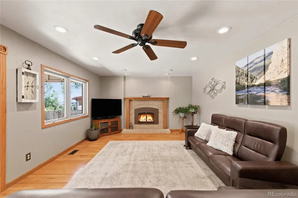 2188 S Coors Circle Denver CO 80228