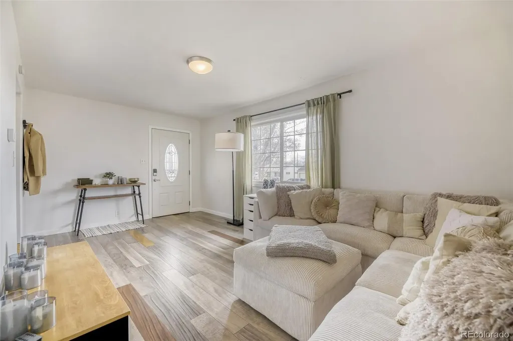 1880 S Shoshone Street Denver CO 80223