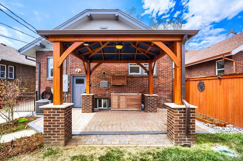 3334 N Gaylord Street Denver CO 80205