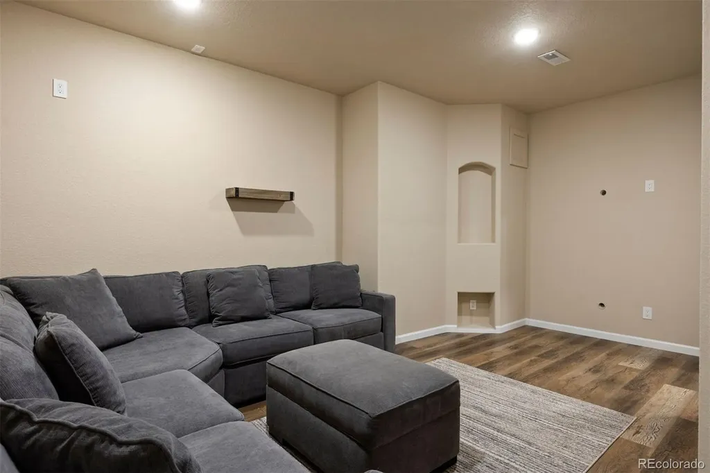 5704 Jasper Pointe Circle Castle Rock CO 80108