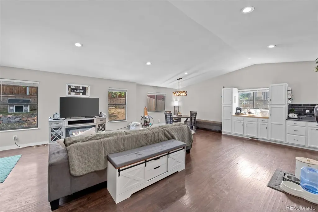 858 Hubbell Drive Colorado Springs CO 80911