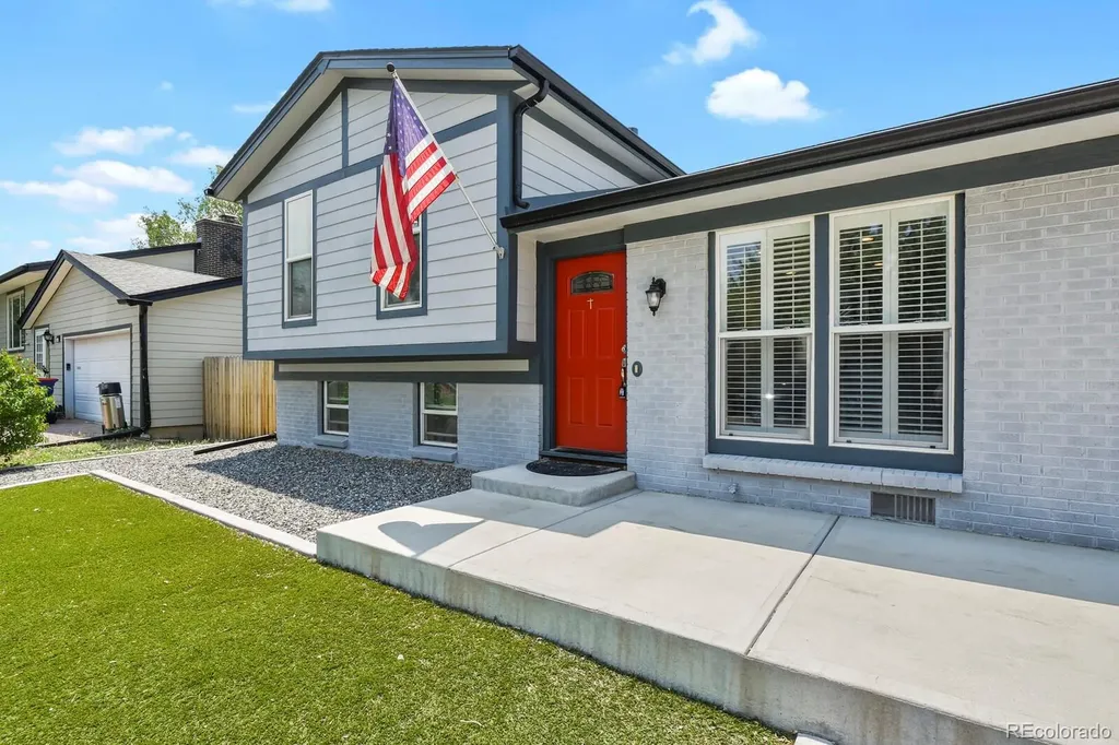 1483 Elmwood Street Broomfield CO 80020