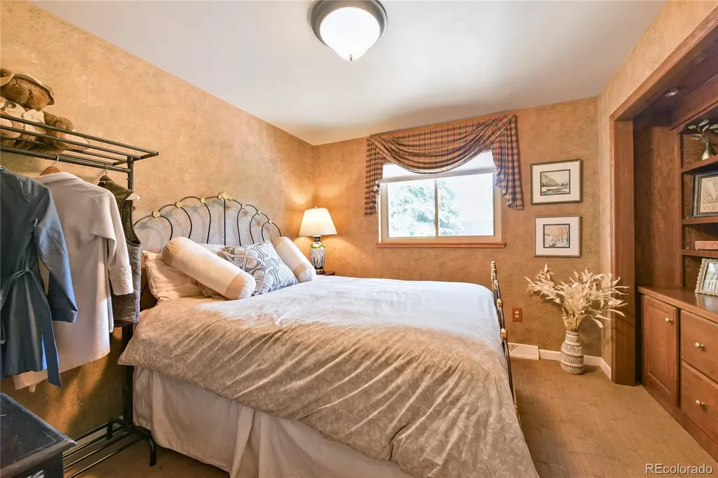 11835 Swadley Drive Lakewood CO 80215