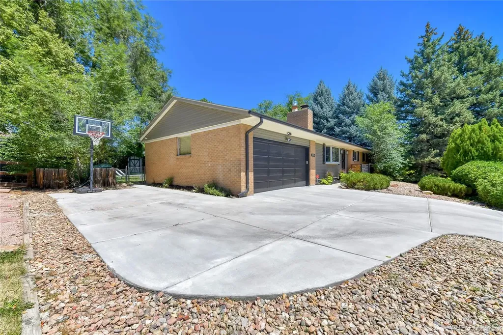 11835 Swadley Drive Denver CO 80215