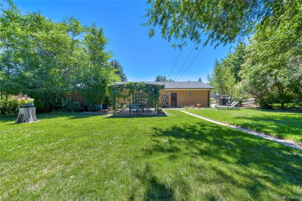 11835 Swadley Drive Lakewood CO 80215
