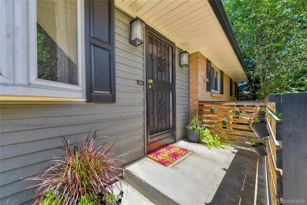 11835 Swadley Drive Lakewood CO 80215
