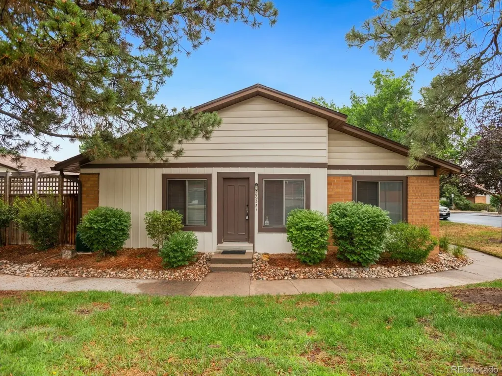 3695 S Kittredge Street Aurora CO 80013