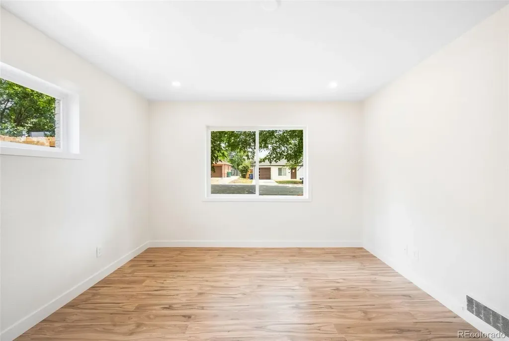 769 Troy Court Aurora CO 80011