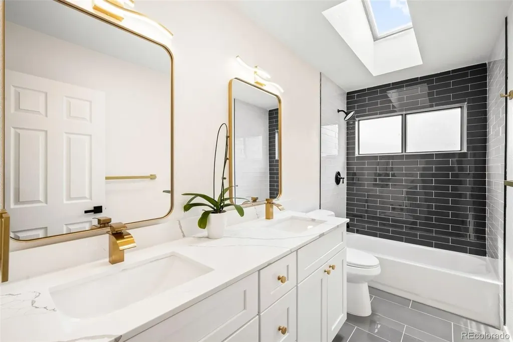 769 Troy Court Aurora CO 80011