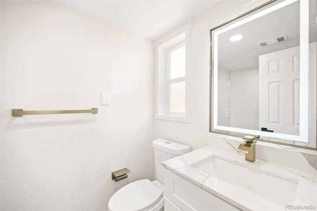 769 Troy Court Aurora CO 80011