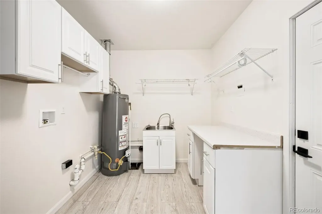 769 Troy Court Aurora CO 80011