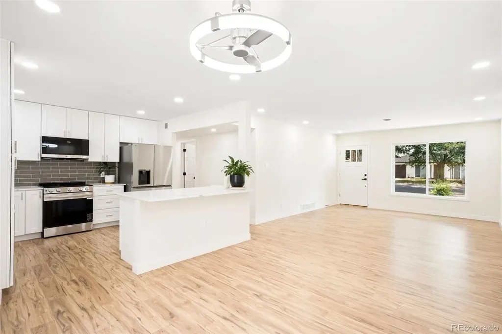 769 Troy Court Aurora CO 80011