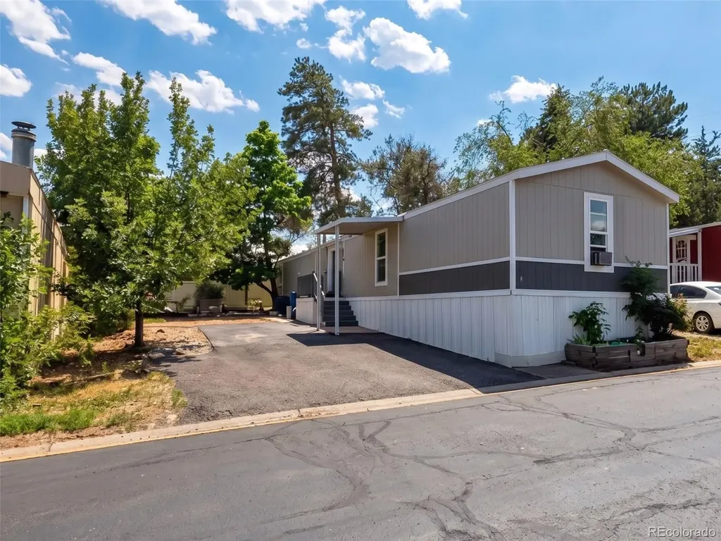 2551 W 92nd Avenue Denver CO 80260