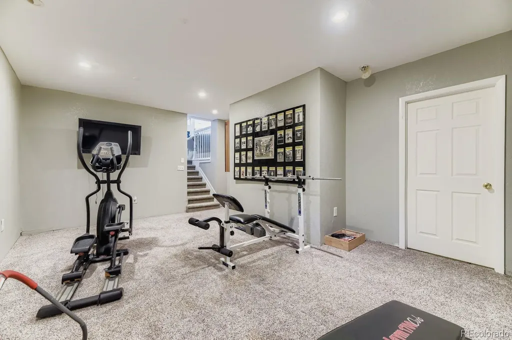 6910 W Floyd Avenue Lakewood CO 80227