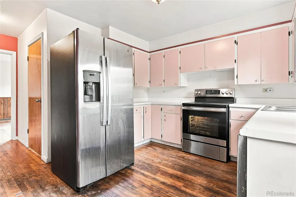 26171 Center Drive Kittredge CO 80457