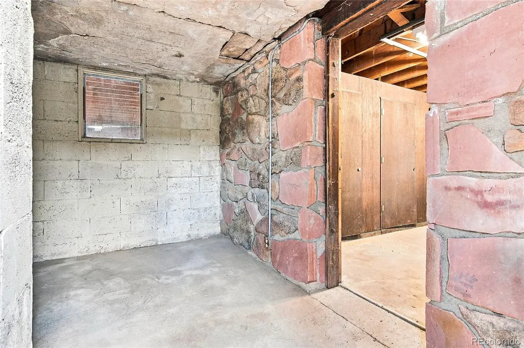 26171 Center Drive Kittredge CO 80457
