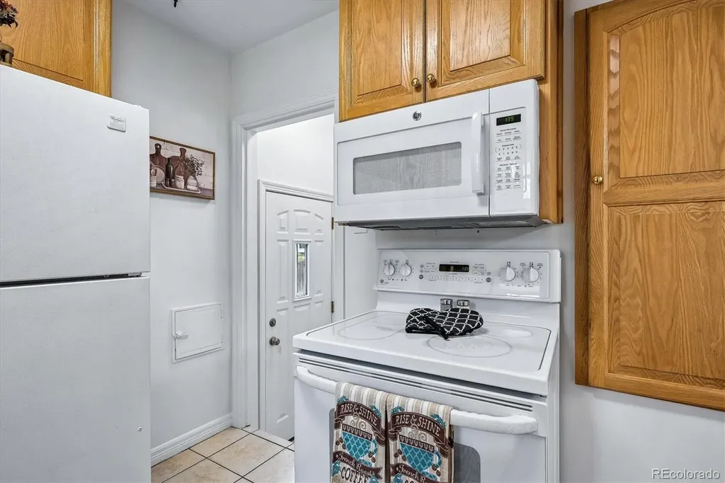 794 Niagara Street Denver CO 80220
