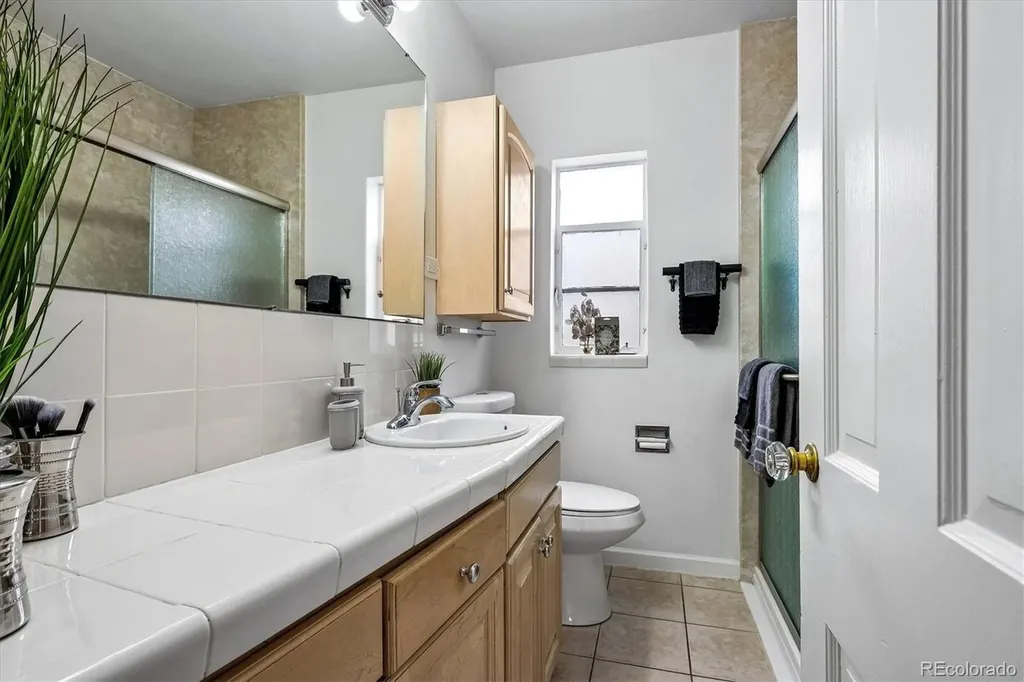 794 Niagara Street Denver CO 80220