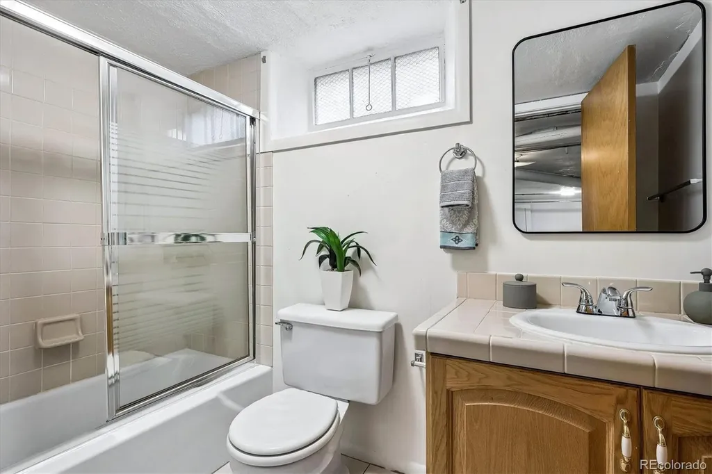 794 Niagara Street Denver CO 80220