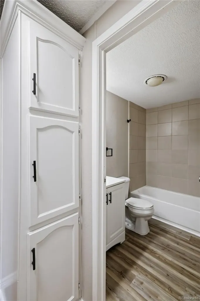 1816 Pagosa Way Aurora CO 80011