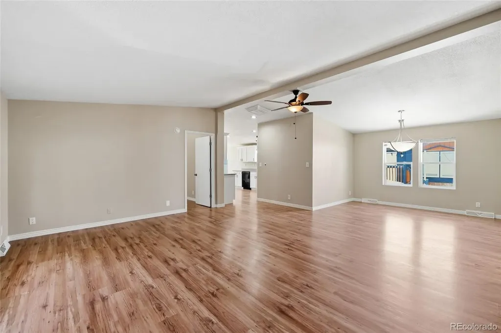 1816 Pagosa Way Aurora CO 80011