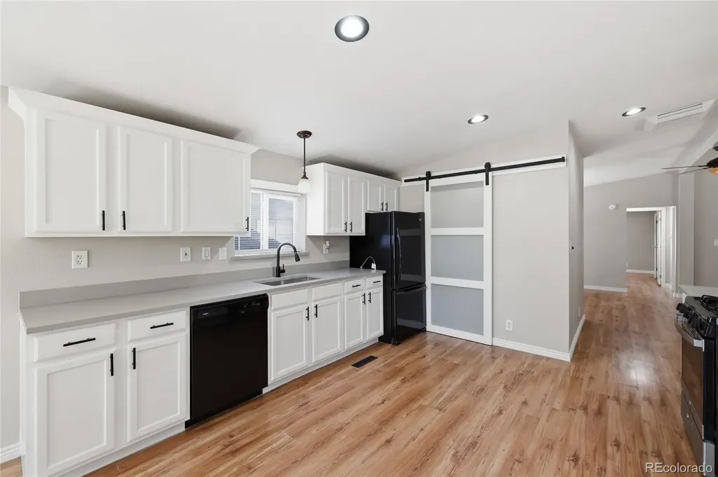 1816 Pagosa Way Aurora CO 80011