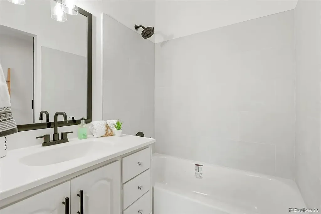 22 E Exposition Avenue Denver CO 80209