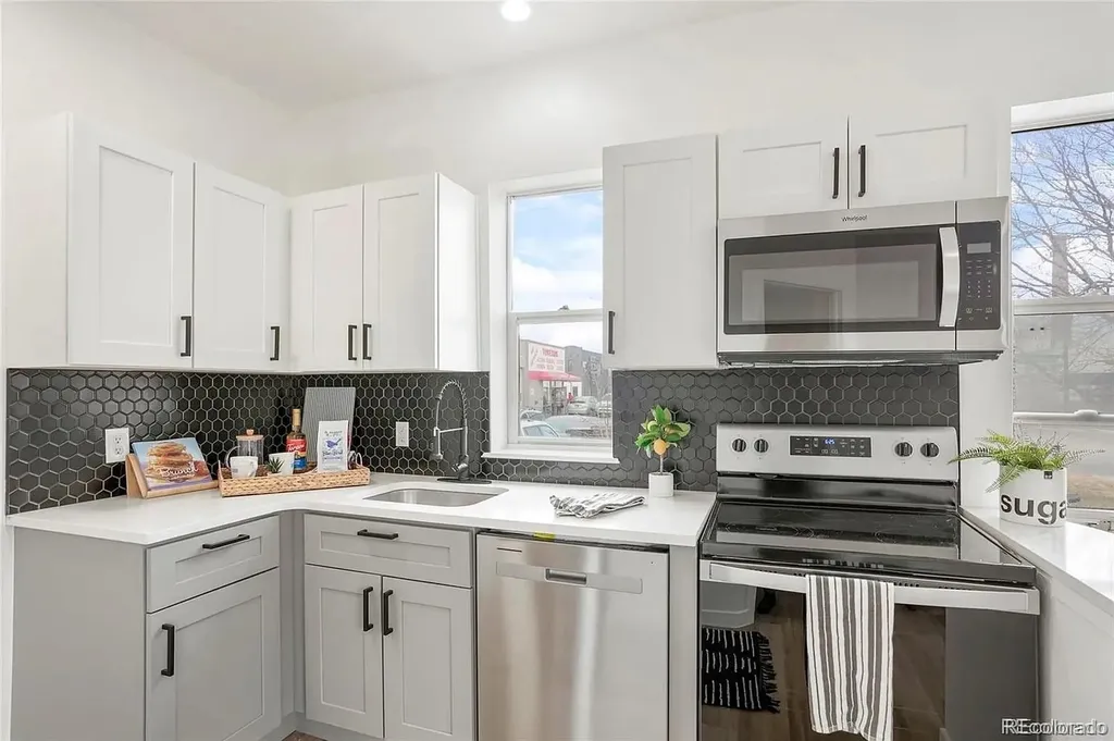22 E Exposition Avenue Denver CO 80209