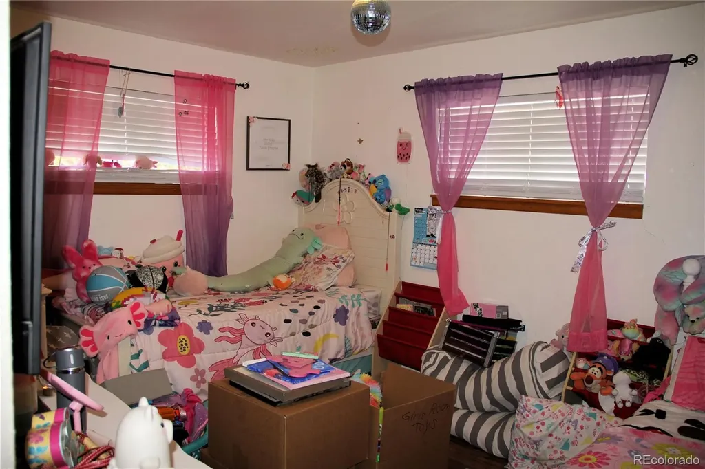 8980 Hickory Place Denver CO 80229