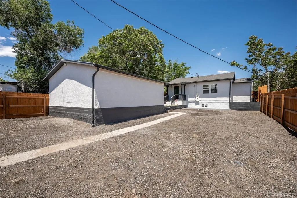 1614 E Ash Street Pueblo CO 81001