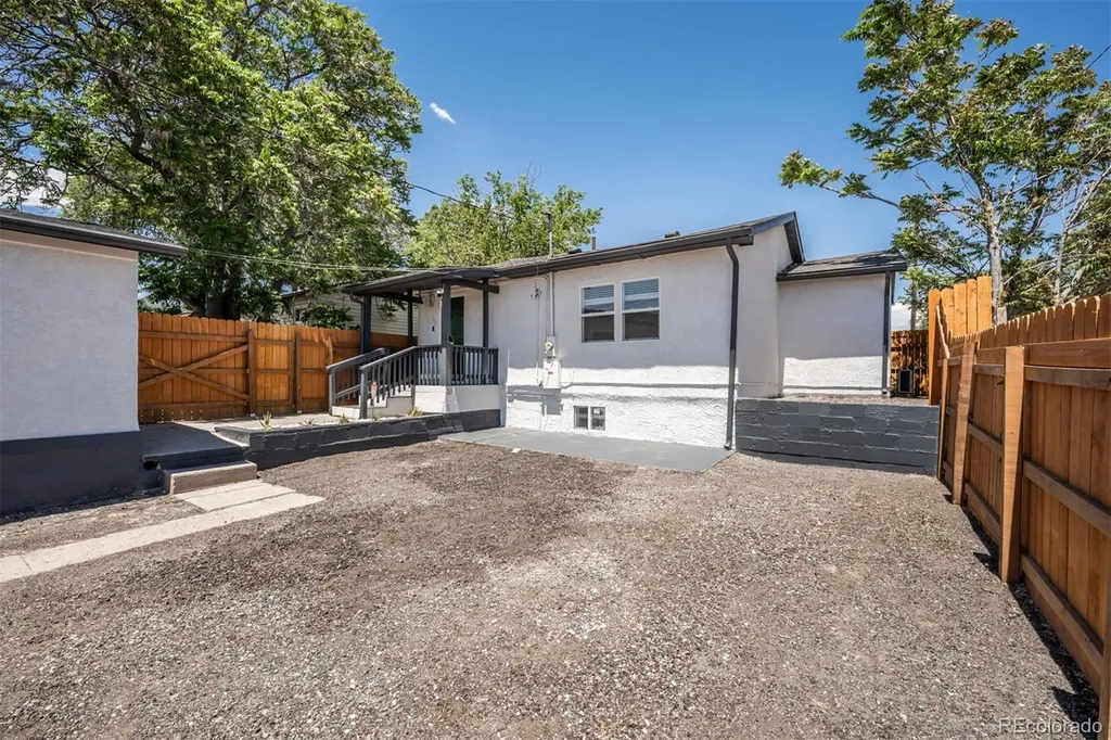 1614 E Ash Street Pueblo CO 81001