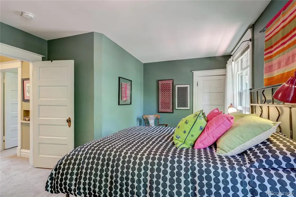 2091 Holly Denver CO 80207