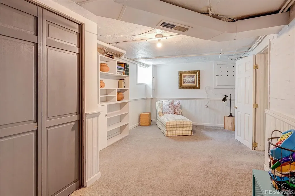2091 Holly Denver CO 80207