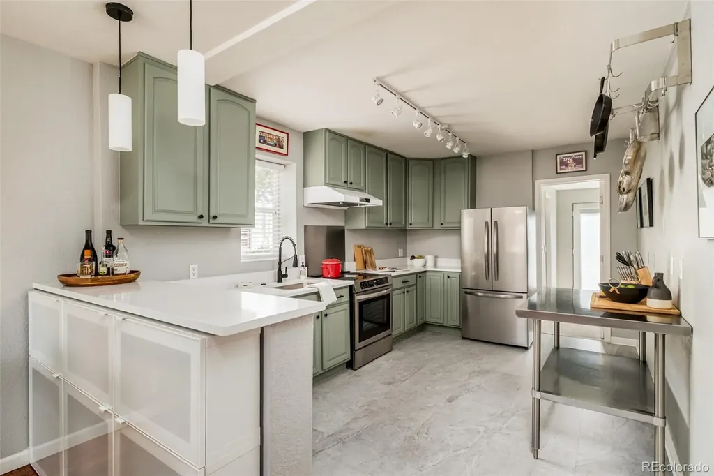 3428 N Steele Street Denver CO 80205