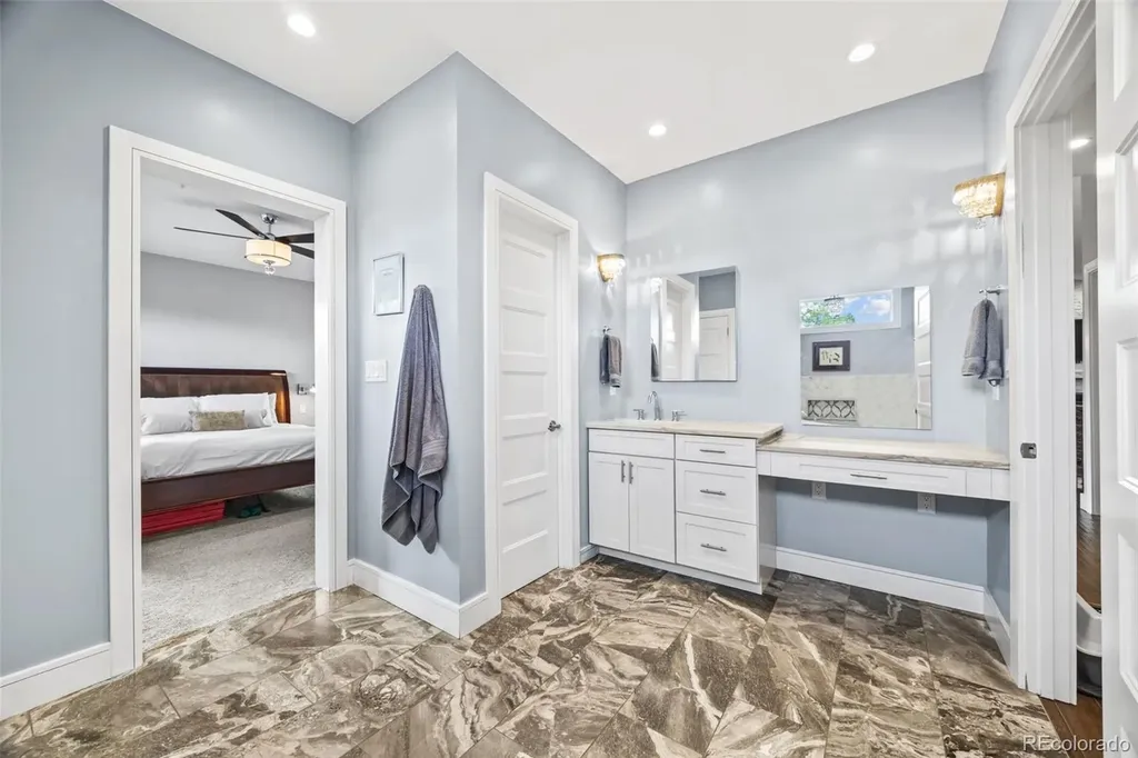 693 S Ivy Way Denver CO 80224