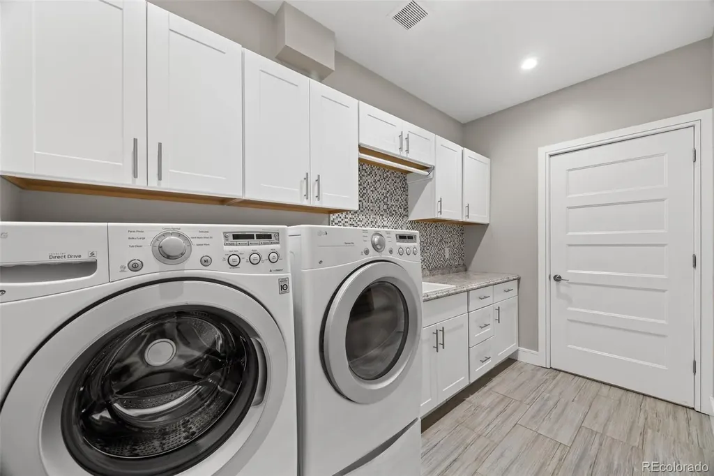 693 S Ivy Way Denver CO 80224