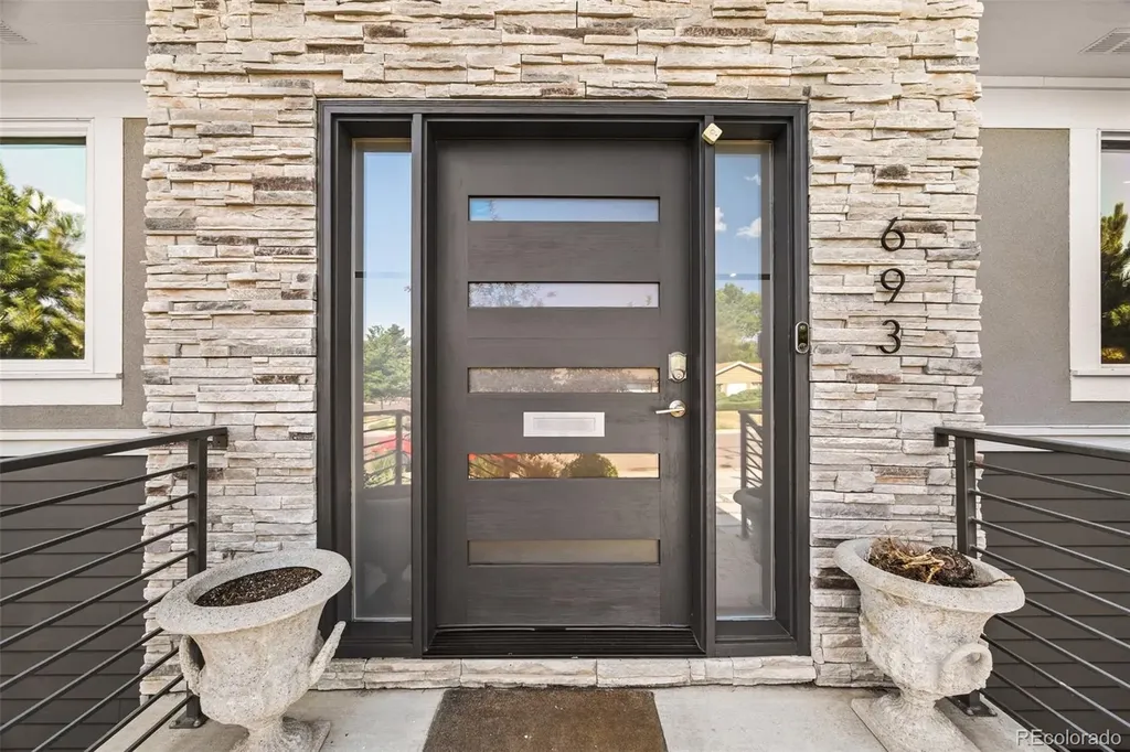 693 S Ivy Way Denver CO 80224
