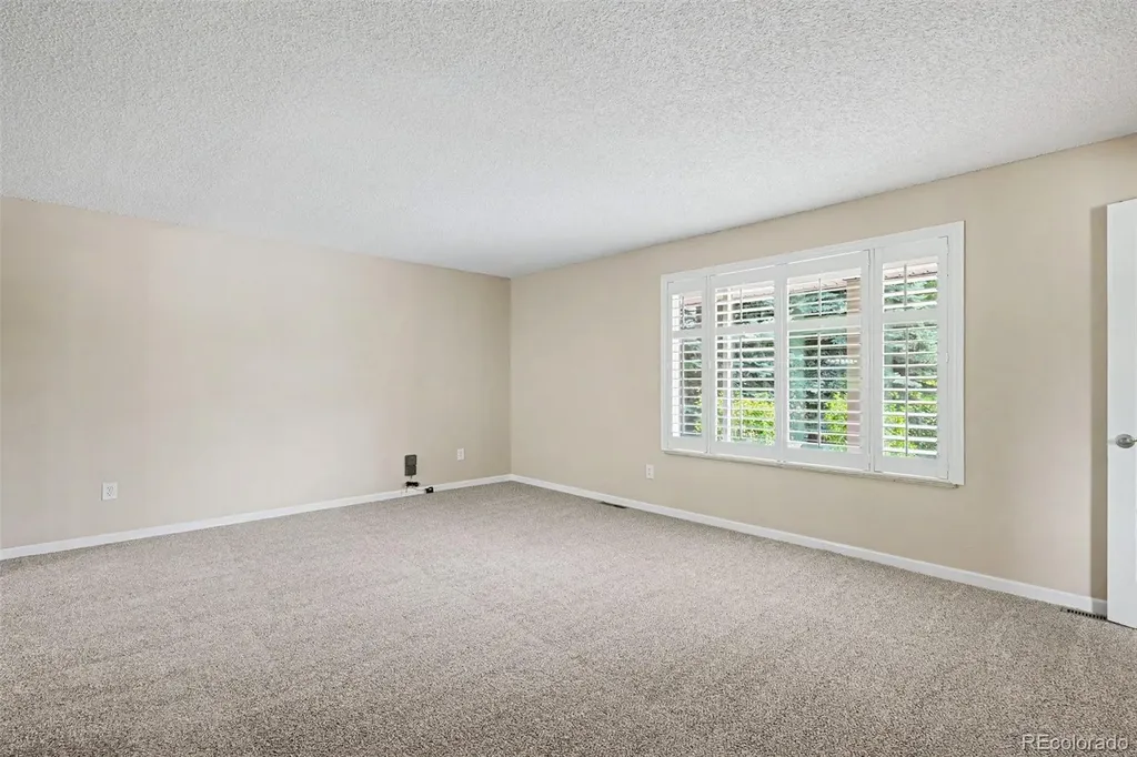 5406 S Rifle Court Centennial CO 80015