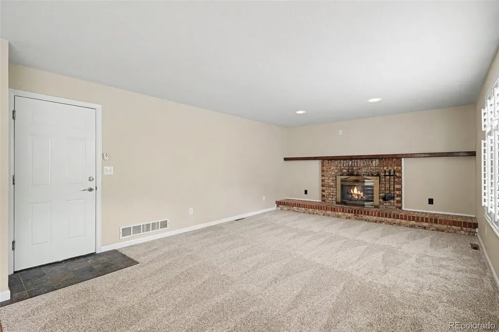 5406 S Rifle Court Centennial CO 80015