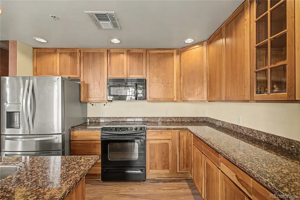 275 S Harrison Street Denver CO 80209